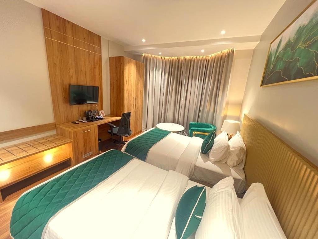 Travancore Court Kochi Extérieur photo